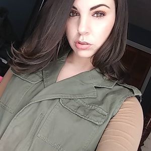 Meet your Posher, Ashley